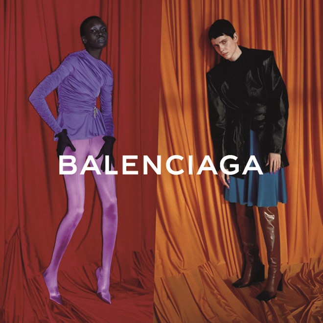 Nhờ vào sự hòa quyện giữa tinh thần đường phố và dòng thời trang cao cấp đã giúp Balenciaga trở thành thương hiệu được yêu thích toàn cầu