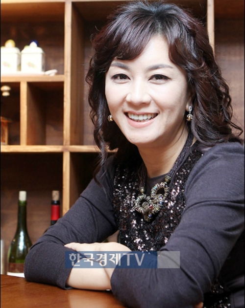 Nữ diễn viên Kim Hye Sun tuyên bố phá sản vì không trả được hết nợ.