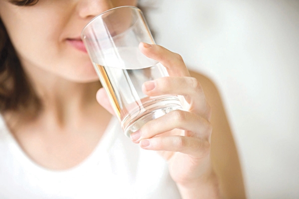 Có thể uống nước trước bữa ăn để ống tiêu hóa được “lấp đầy” nhanh hơn và giảm cảm giác thèm ăn
                