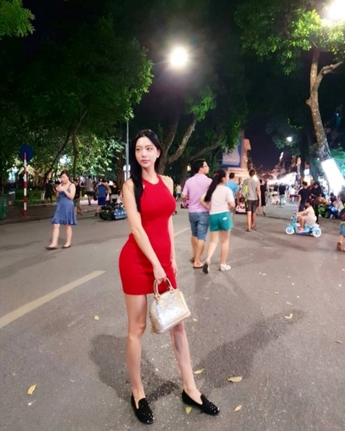 Những hình ảnh xinh đẹp của Clara Lee tại Việt Nam khiến fan hâm mộ thích thú