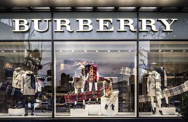 Burberry là một trong những thương hiệu lớn bị chỉ trích vì chính sách tiêu huỷ sản phẩm.